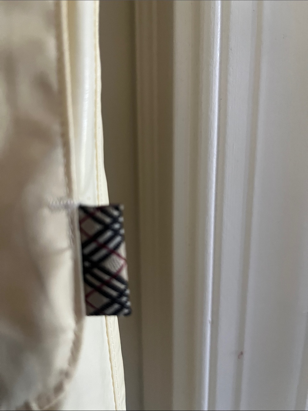 Burberry Cream Toggle Raincoat with Signature Check Lining - Picture 3 of 5